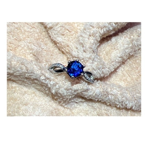 BLUE PRINCESS CUT CZ RING - Picture 4 of 5